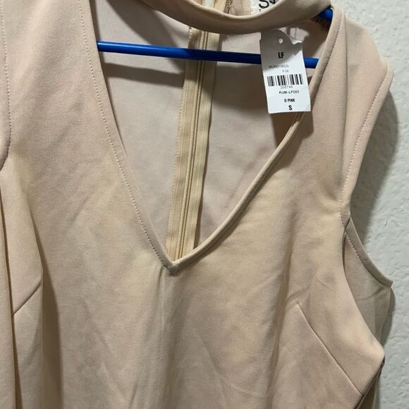 SEEK The Label Bodysuit Long Sleeve Cold Shoulder D Pink NWT Small - Picture 4 of 9